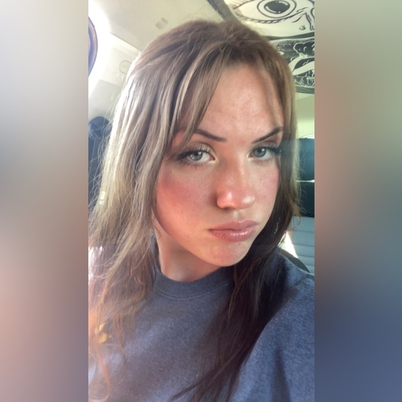 Meet your Posher, Kirstin - Picture 3 of 3